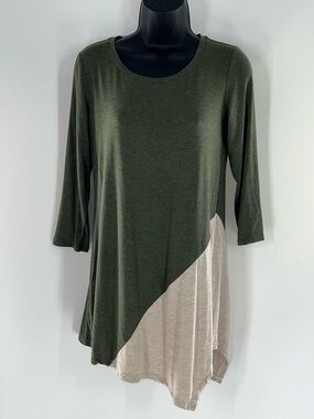 Logo Layers Women’s Oversized Olive & Beige Colorblock Tunic Top-Size XS